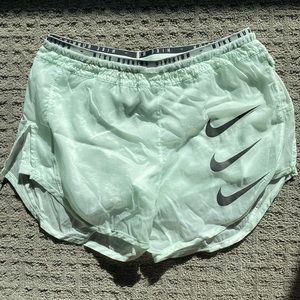 Nike Women’s Tempo Luxe Run Division 2 in 1 Running Shorts